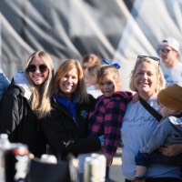 GVSU Alumni family with kids